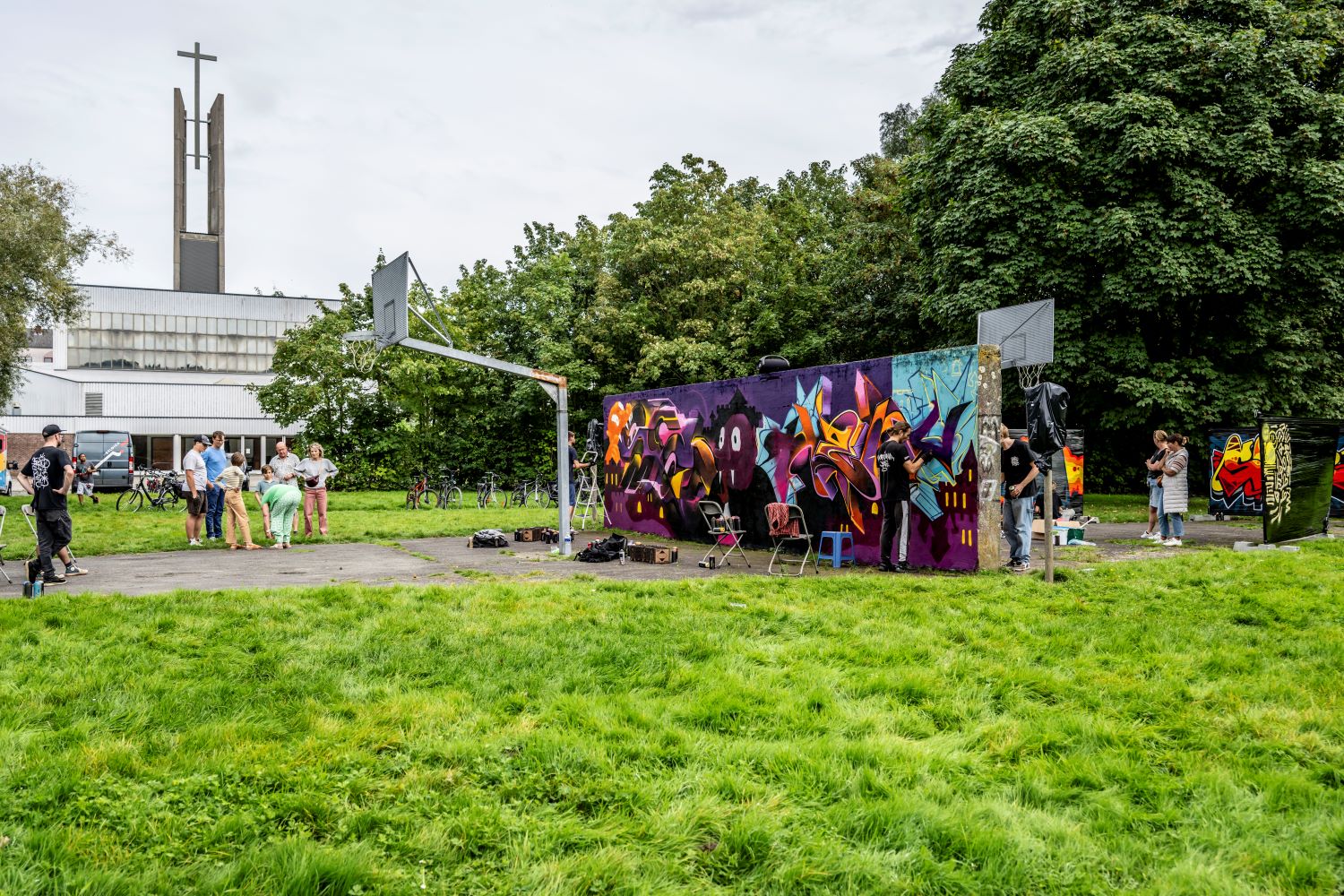 Graffitimuur vrolijkt Boonwijk op